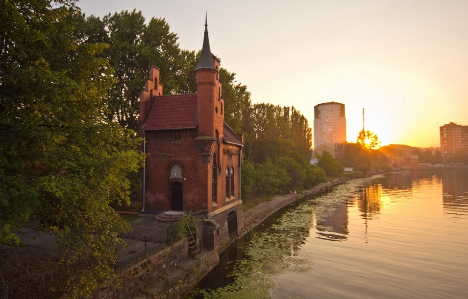 Дом смотрителя Высокого моста